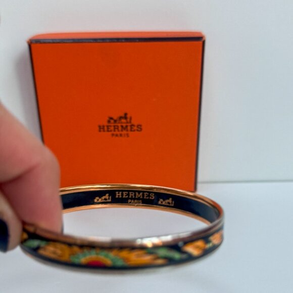 COPY - Hermès Narrow Enamel Bangle with Box - Picture 3 of 5